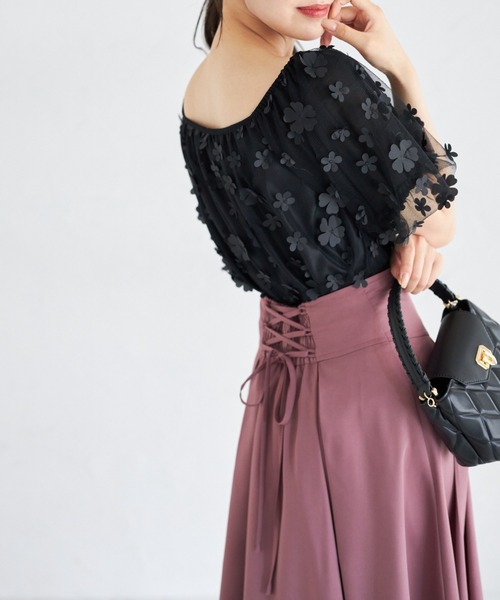 tocco closet(トッコ クローゼット)の「立体フラワー付きバルーンスリーブチュールブラウス(シャツ/ブラウス・レディース・ブラック/ライトベージュ・M)」の5枚目の写真