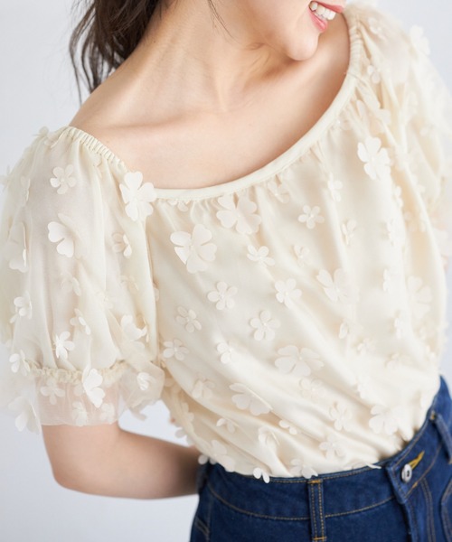 tocco closet(トッコ クローゼット)の「立体フラワー付きバルーンスリーブチュールブラウス(シャツ/ブラウス・レディース・ブラック/ライトベージュ・M)」の8枚目の写真