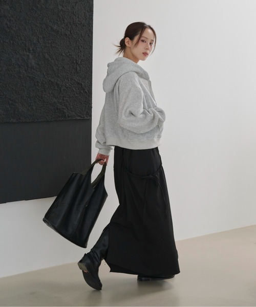 UNE MANSION（ユヌマンション）の「【UNE ORIGINAL】【ウエストゴム仕様】ダブルラップレイヤードアンバランスピンタックユニークロングスカート（スカート・レディース・チャコール/ブラック/ダークブラウン・FREE）」の16枚目の写真