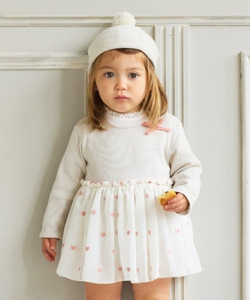 10mois（ディモワ）の「【10mois(ディモワ)】 ハート刺繍ボディオール 70cm・80cm（ロンパース・キッズ・アイボリー/ピンク・70cm/80ｃｍ）」の2枚目の写真