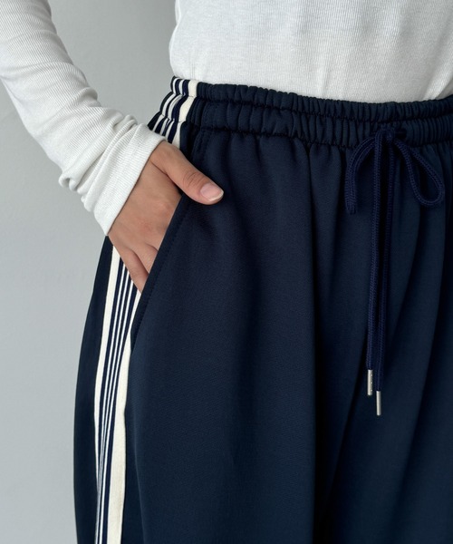 CANAL JEAN(キャナルジーン)の「El mar ワイドレッグトラックパンツ(その他パンツ・レディース・ネイビー/ブラウン・ONE SIZE)」の18枚目の写真