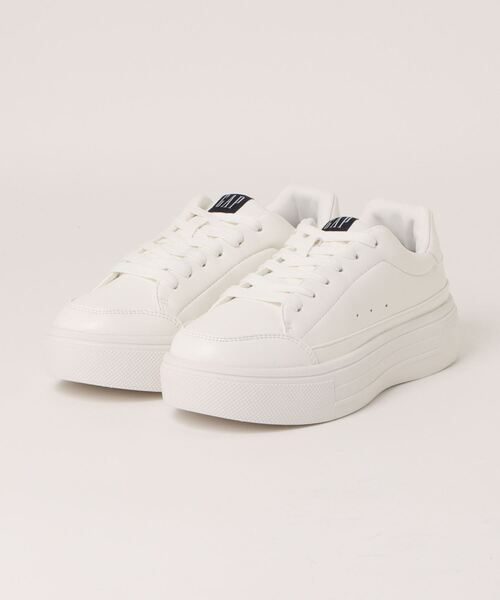 GAP(ギャップ)の「【GAP】 コートスニーカー(スニーカー・レディース・ベージュ/ホワイト/ブラック・23.0cm/24.0cm/25.0cm)」の2枚目の写真