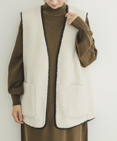ITEMS URBANRESEARCH（アイテムズ アーバンリサーチ）の「リバーシブルムートンボアベスト（その他アウター・レディース・アイボリー/モカ・FREE）」の15枚目の写真