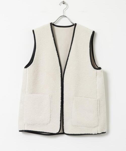 ITEMS URBANRESEARCH（アイテムズ アーバンリサーチ）の「リバーシブルムートンボアベスト（その他アウター・レディース・アイボリー/モカ・FREE）」の18枚目の写真