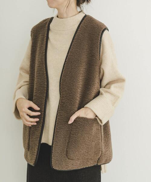 ITEMS URBANRESEARCH（アイテムズ アーバンリサーチ）の「リバーシブルムートンボアベスト（その他アウター・レディース・アイボリー/モカ・FREE）」の21枚目の写真