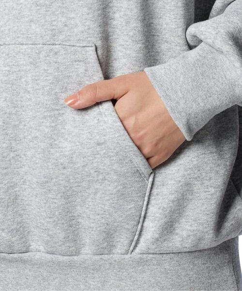 UNDER ARMOUR（アンダーアーマー）の「UAエッセンシャル フリース 1/2ジップ トップス（トレーニング/レディース）（スウェット・レディース・グレー・M/L/S/XL）」の5枚目の写真