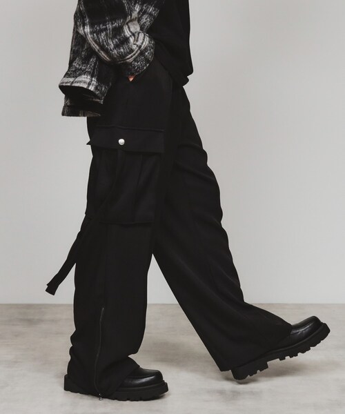 tk.TAKEO KIKUCHI（ティーケータケオキクチ）の「◆ZIPカーゴパンツ（カーゴパンツ・メンズ・チャコールグレー/ブラック/ブラウン系その他・01/02/03）」の2枚目の写真