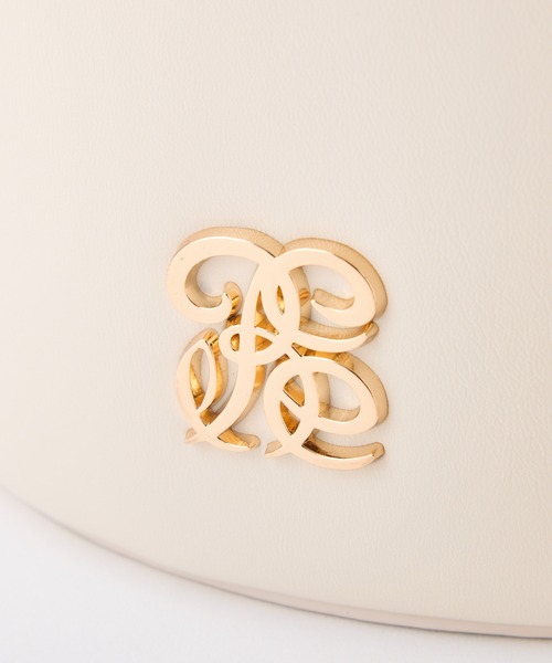 one after another NICE CLAUP（ワンアフターアナザーナイスクラップ）の「エンブレム付きバニティーバッグ（ショルダーバッグ・レディース・ブラック/アイボリー/キャメル・FREE）」の12枚目の写真