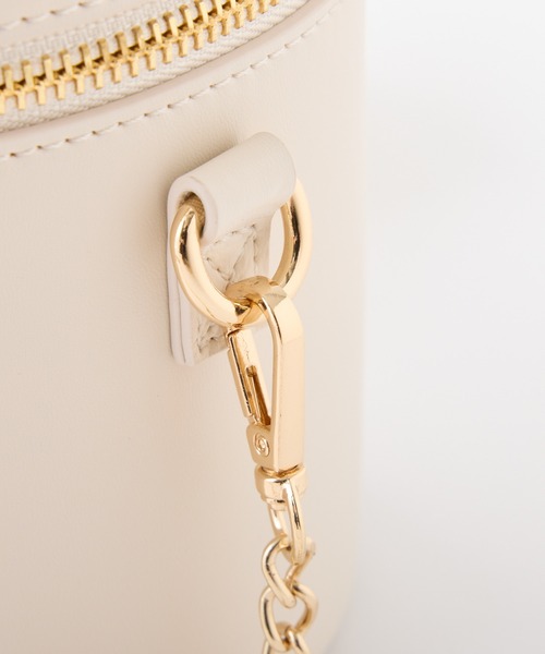 one after another NICE CLAUP（ワンアフターアナザーナイスクラップ）の「エンブレム付きバニティーバッグ（ショルダーバッグ・レディース・ブラック/アイボリー/キャメル・FREE）」の13枚目の写真