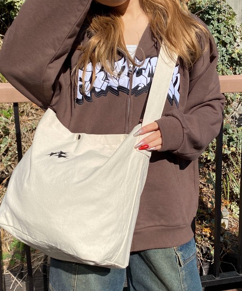 WEGO（ウィゴー）の「WEGO/アソートBIGショルダー（ショルダーバッグ・レディース・その他6/ブラック/その他4/キナリ/その他3/その他1/その他5/ダークグレー/その他2/その他8/その他9/その他7・FREE）」の10枚目の写真