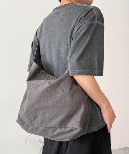 WEGO（ウィゴー）の「WEGO/アソートBIGショルダー（ショルダーバッグ・レディース・その他6/ブラック/その他4/キナリ/その他3/その他1/その他5/ダークグレー/その他2/その他8/その他9/その他7・FREE）」の3枚目の写真