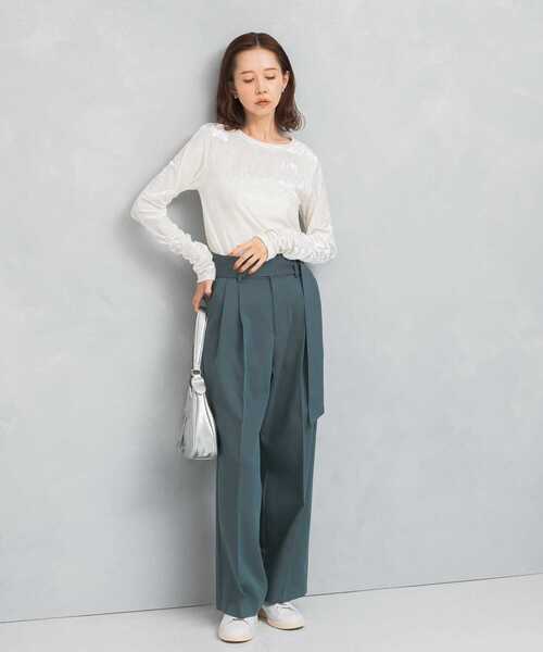 URBAN RESEARCH ROSSO WOMEN(アーバンリサーチ ロッソ)の「『WEB限定』クラッシュベロアシャーリングカットソー(Tシャツ/カットソー・レディース・ネイビー/ホワイト・FREE)」の4枚目の写真