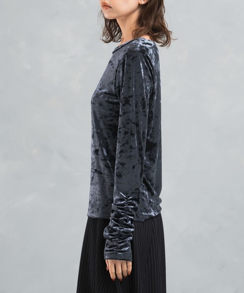 URBAN RESEARCH ROSSO WOMEN(アーバンリサーチ ロッソ)の「『WEB限定』クラッシュベロアシャーリングカットソー(Tシャツ/カットソー・レディース・ネイビー/ホワイト・FREE)」の13枚目の写真