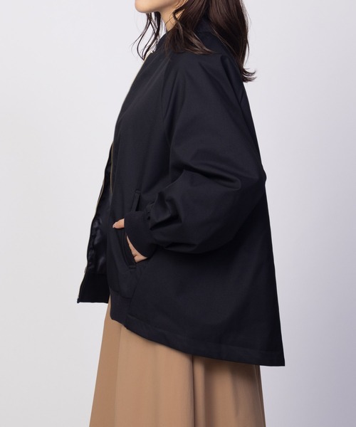 HusHusH(ハッシュアッシュ)の「HusHusH 変形Aラインシルエット MA-1タイプ中綿ブルゾン アウター(ブルゾン・レディース・キャメル/ブラック・M/L)」の18枚目の写真