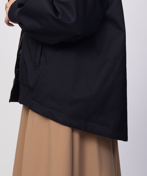 HusHusH(ハッシュアッシュ)の「HusHusH 変形Aラインシルエット MA-1タイプ中綿ブルゾン アウター(ブルゾン・レディース・キャメル/ブラック・M/L)」の20枚目の写真