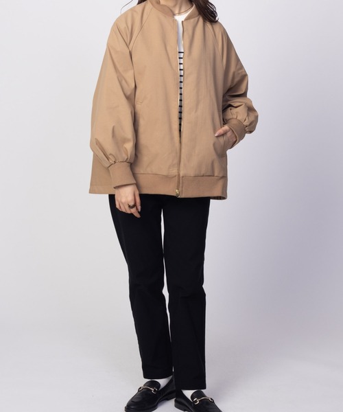 HusHusH(ハッシュアッシュ)の「HusHusH 変形Aラインシルエット MA-1タイプ中綿ブルゾン アウター(ブルゾン・レディース・キャメル/ブラック・M/L)」の10枚目の写真