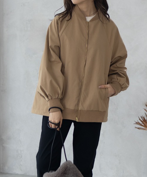 HusHusH(ハッシュアッシュ)の「HusHusH 変形Aラインシルエット MA-1タイプ中綿ブルゾン アウター(ブルゾン・レディース・キャメル/ブラック・M/L)」の13枚目の写真