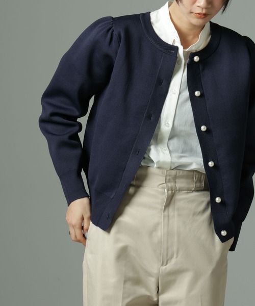 NANO universe（ナノユニバース）の「【WEB限定】ライトスポンディッシュパールボタンカーディガン（カーディガン/ボレロ・レディース・ベージュ/ネイビー/その他1/ブラック/ホワイト・FREE）」の21枚目の写真