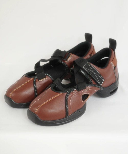 Foundry Mews(ファウンドリーミューズ)の「【Foundry Mews/ファウンドリーミューズ】Britney shoes(バレエシューズ・レディース・ブラウン・36/38)」の1枚目の写真