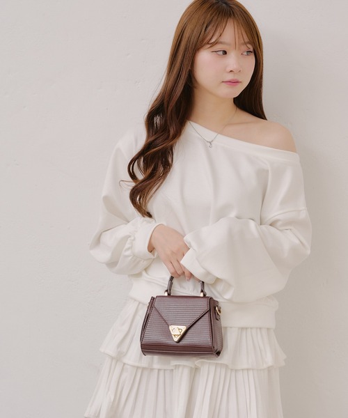 continuer de NICE CLAUP（コンティニューデナイスクラップ）の「【ZOZO限定/インフルエンサー企画】ワンショルトップス（スウェット・レディース・グレー/オフホワイト/ブラック・FREE）」の16枚目の写真