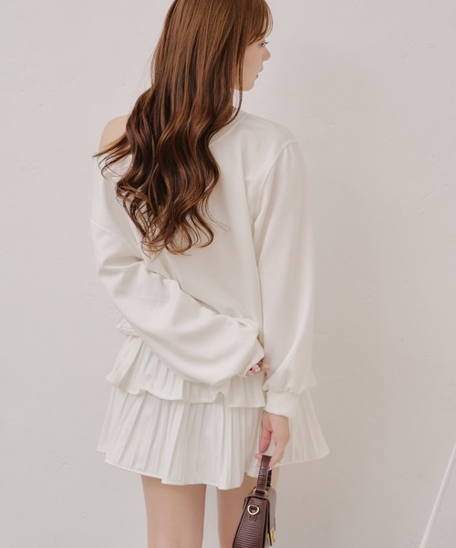 continuer de NICE CLAUP（コンティニューデナイスクラップ）の「【ZOZO限定/インフルエンサー企画】ワンショルトップス（スウェット・レディース・グレー/オフホワイト/ブラック・FREE）」の17枚目の写真