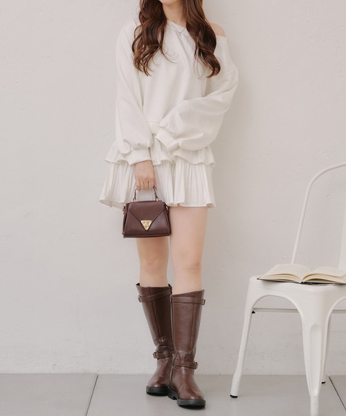 continuer de NICE CLAUP（コンティニューデナイスクラップ）の「【ZOZO限定/インフルエンサー企画】ワンショルトップス（スウェット・レディース・グレー/オフホワイト/ブラック・FREE）」の18枚目の写真