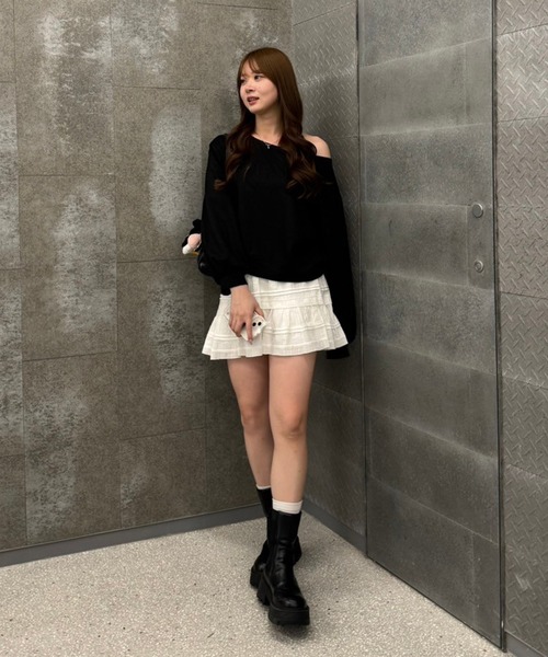 continuer de NICE CLAUP（コンティニューデナイスクラップ）の「【ZOZO限定/インフルエンサー企画】ワンショルトップス（スウェット・レディース・グレー/オフホワイト/ブラック・FREE）」の15枚目の写真