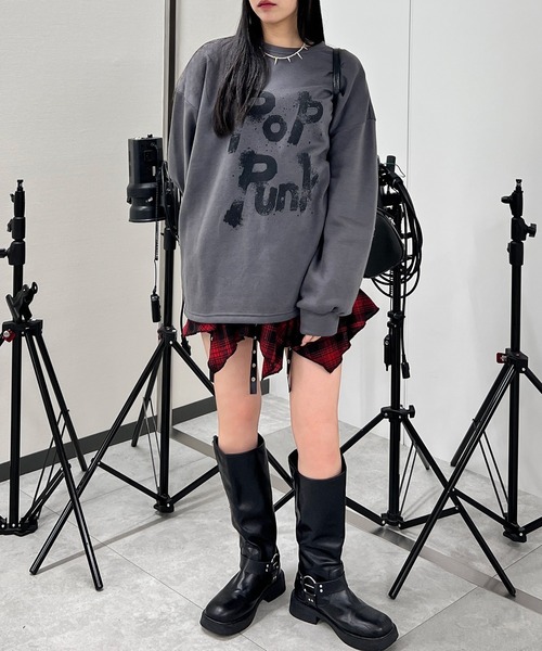 Figments（フィグメンツ）の「【裏起毛】POP PUNKスウェット（スウェット・レディース・チャコールグレー/ブラック・FREE）」の6枚目の写真