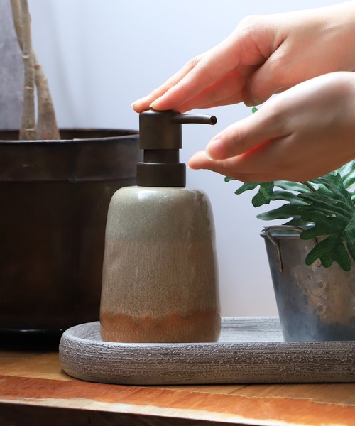 a.depeche（アデペシュ）の「【a.depeche/アデペシュ】ソープディスペンサー　eclat soap dispenser soil　おしゃれなギフトに最適！（インテリア雑貨・レディース・ブラウン・FREE）」の5枚目の写真