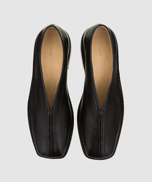 【関税込み】LEMAIRE ブラック Flat Piped スリッポン 関税込み】LEMAIRE ブラック Flat Piped スリッポン (LEMAIRE