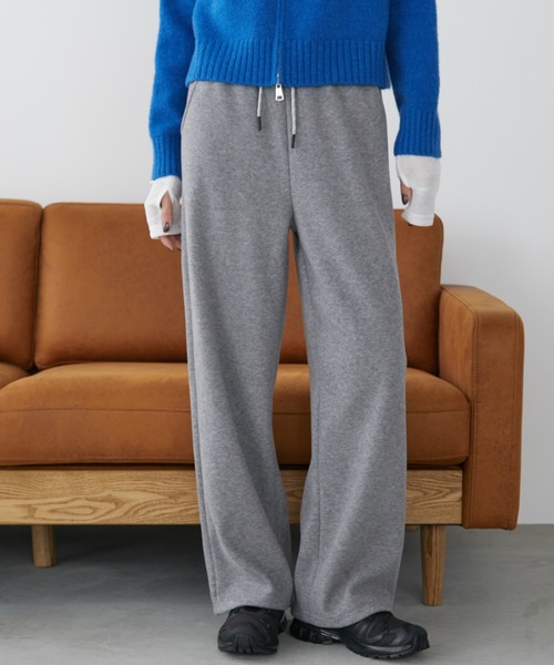 Auntie Rosa Holiday(アンティローザホリデー)の「フリース裏起毛ワイドパンツ / サイズ展開あり(スウェットパンツ・レディース・アイボリー/ブラック/グレー・SMALL/MEDIUM)」の15枚目の写真
