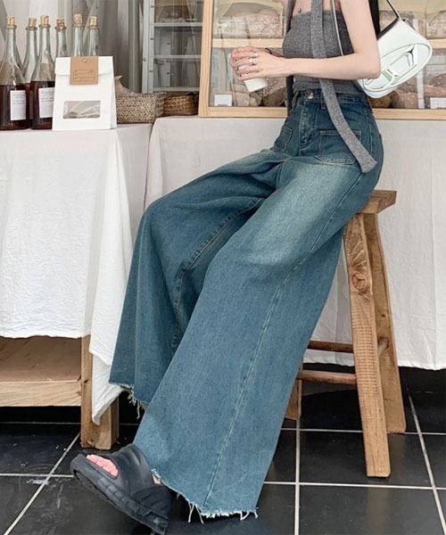 urge:(アージコロン )の「【URGE:】フレア デニム ハイウエスト プリーツ パンツ(デニムパンツ・レディース・ブルー・SMALL/MEDIUM/LARGE/X-LARGE)」の3枚目の写真
