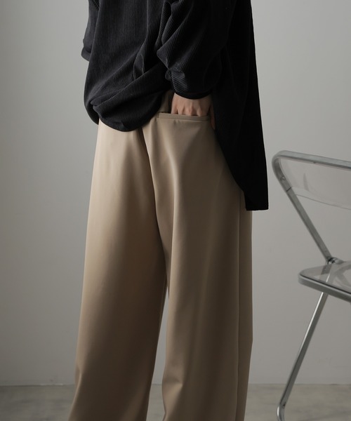 Doula Doula(ドゥーラドゥーラ)の「カーブワイドスラックス(スラックス・レディース・ベージュ/ブラック・マルチサイズ)」の11枚目の写真