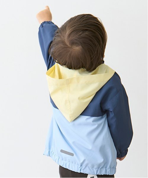 petit main（プティマイン）の「【撥水加工】切替ウィンブレ（ナイロンジャケット・キッズ・ネイビー/イエロー/サックスブルー/カラフル・110cm/80ｃｍ/120cm/100cm/90cm/130cm）」の7枚目の写真