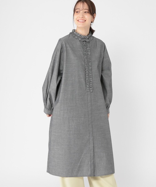 studio CLIP（スタディオクリップ）の「ダンガリーフリルワンピース（ワンピース・レディース・ブラック/ブルー・FREE）」の4枚目の写真