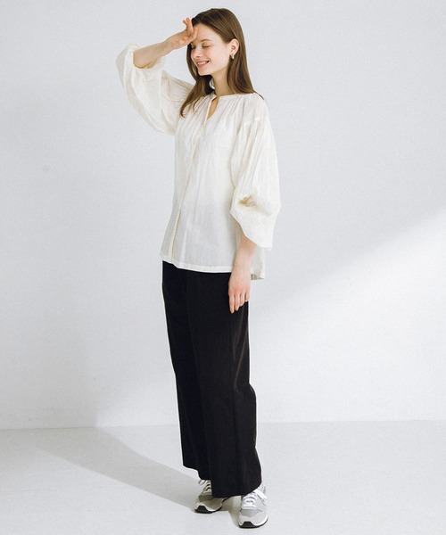 URBAN RESEARCH Sonny Label(アーバンリサーチサニーレーベル)の「エアリーコットンボイルギャザーブラウス(シャツ/ブラウス・レディース・ピンク/ミント/ブラック/オフホワイト・FREE)」の11枚目の写真