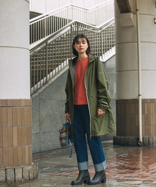 AIGLE（エーグル）の「MTD 防水 透湿 撥水ジップ ポケッタブルフーデッドコート（マウンテンパーカー・レディース・ブラック/パープル/モスグリーン/ピンク/ダークブルー/レッド/セージグリーン/ブルー・L/S/M）」の11枚目の写真