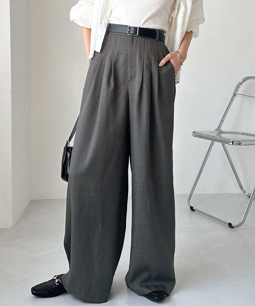 GeeRA（ジーラ）の「【S～XXL展開】ハイウエスト3タックボリュームワイドスラックスパンツ（スラックス・レディース・チャコール/ブラック/ライトベージュ・XX-LARGE/LARGE/X-LARGE/MEDIUM/SMALL）」の4枚目の写真