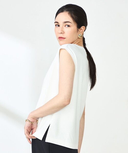 NOLLEY’S Sophi（ノーリーズソフィ）の「W&W ノースリーブプルオーバーカットソー（Tシャツ/カットソー・レディース・ブラック/チャコールグレー/ホワイト/ダークブラウン・38）」の2枚目の写真