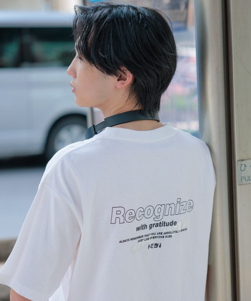 GLOBAL WORK（グローバルワーク）の「USAグラフィックT半袖/AND YUA ANY/147470（Tシャツ/カットソー・キッズ・グレー/ブラック/グレイッシュベージュ/ホワイト系6/グリーン系その他3/ベージュ/ホワイト系5/ダークグレー/レッド系その他6・LARGE/MEDIUM/SMALL）」の2枚目の写真