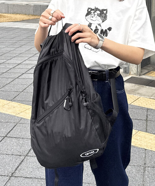 CPCM(シーピーシーエム)の「パッカブルリュック(バックパック/リュック・レディース・ブラック/グレー/ネイビー/イエロー・FREE)」の6枚目の写真