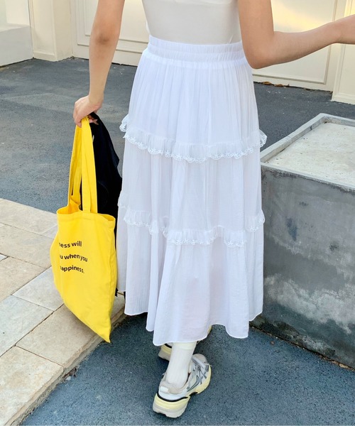 everycoco(エブリーココ)の「フリルレースティアードロングスカート(スカート・レディース・ホワイト・FREE)」の17枚目の写真