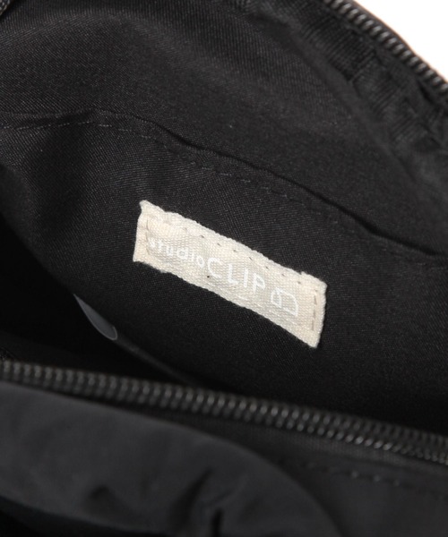 studio CLIP（スタディオクリップ）の「【軽量】軽らくたっぷりお財布ショルダー（財布・レディース・イエロー/ブラック/オフホワイト/ブルー・FREE）」の20枚目の写真