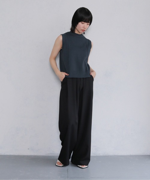 cheriella(シェリエラ)の「【cheriella】ライン切り替えノースリーブニット LINE SWITCH SLEEVELESS KNIT(ニット/セーター・レディース・ブルー系その他/キナリ/ブラック・M)」の12枚目の写真