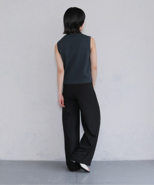 cheriella(シェリエラ)の「【cheriella】ライン切り替えノースリーブニット LINE SWITCH SLEEVELESS KNIT(ニット/セーター・レディース・ブルー系その他/キナリ/ブラック・M)」の15枚目の写真