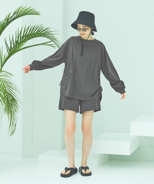 LAKOLE(ラコレ)の「【多機能ウェア】ラッシュガードドロストプルオーバー / 291765(ラッシュガード・レディース・モカ/オフホワイト/チャコールグレー・FREE)」の4枚目の写真