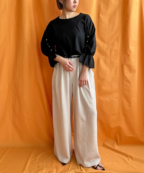 LHELBIE（レルビエ）の「ブラウススリーブトップス（Tシャツ/カットソー・レディース・ブラック/オフホワイト/ブルー・M）」の6枚目の写真