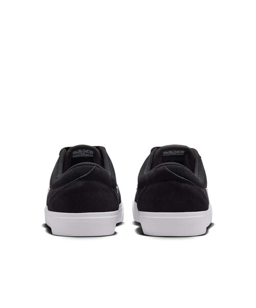 NIKE（ナイキ）の「ナイキ チャージ スエード メンズシューズ / Nike Charge Suede Men's Shoes IB2750-001 Black（スニーカー・メンズ・ブラック・30/29.5/29/28.5/25.5/25/24.5/24/28/27.5/27/26.5/26）」の6枚目の写真