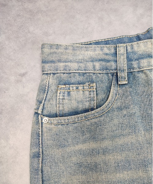 ad thie(アドティエ)の「ルーズシルエット カーブデニムパンツ(デニムパンツ・レディース・ブルー・MEDIUM/LARGE)」の17枚目の写真