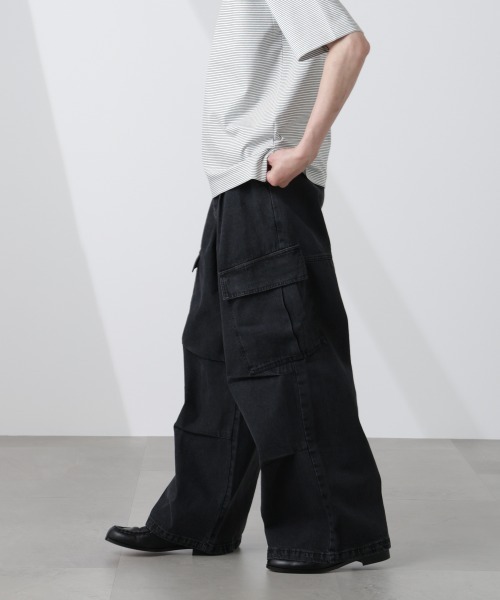 NANO universe(ナノユニバース)の「ビッグポケットデニムワイドカーゴパンツ(カーゴパンツ・メンズ・ブラック/ブルー・L/M/S)」の3枚目の写真